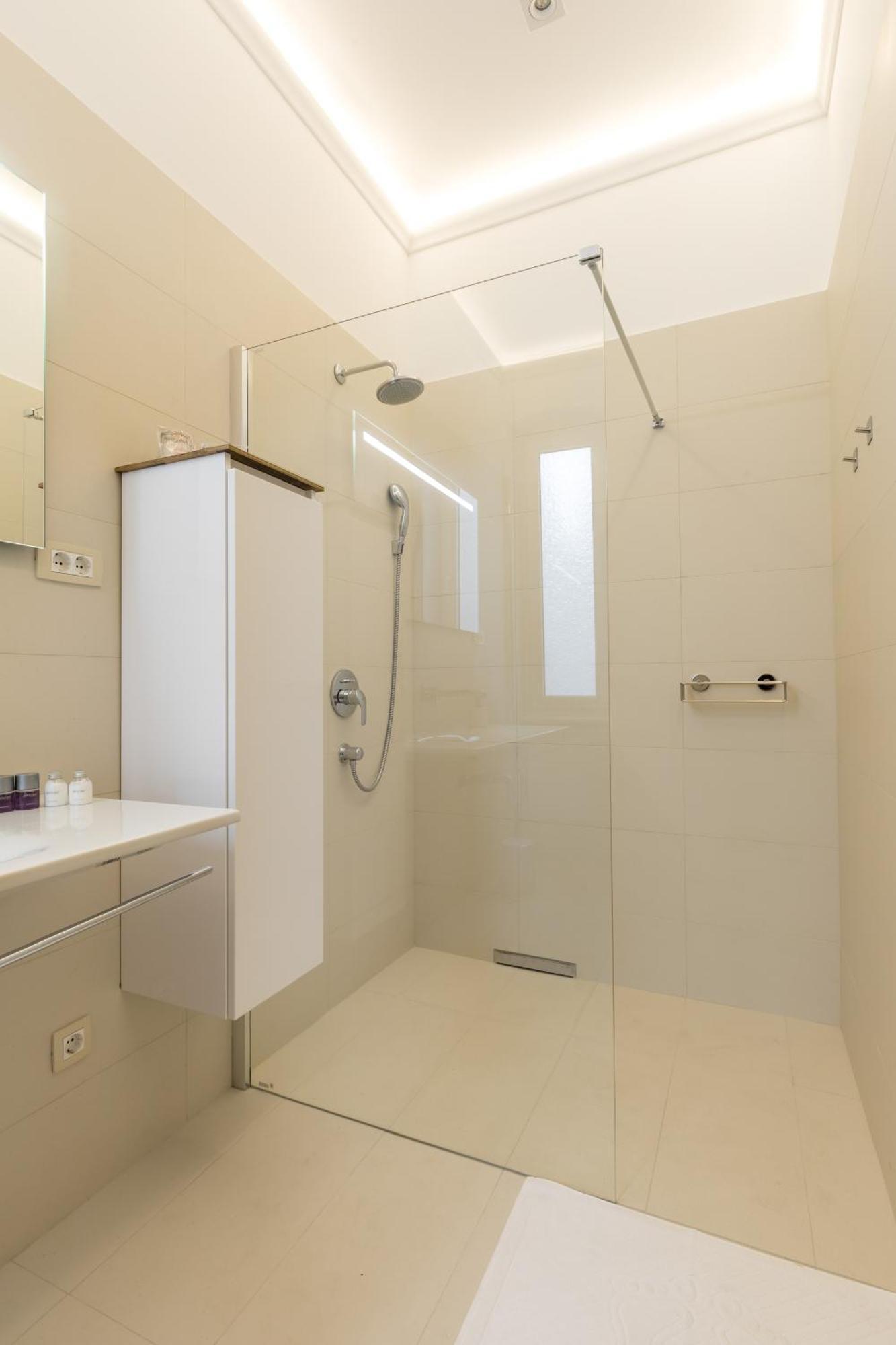 Maniva Old Town Luxury Rooms - Prime Spot By Riva Promenade Split Exterior photo