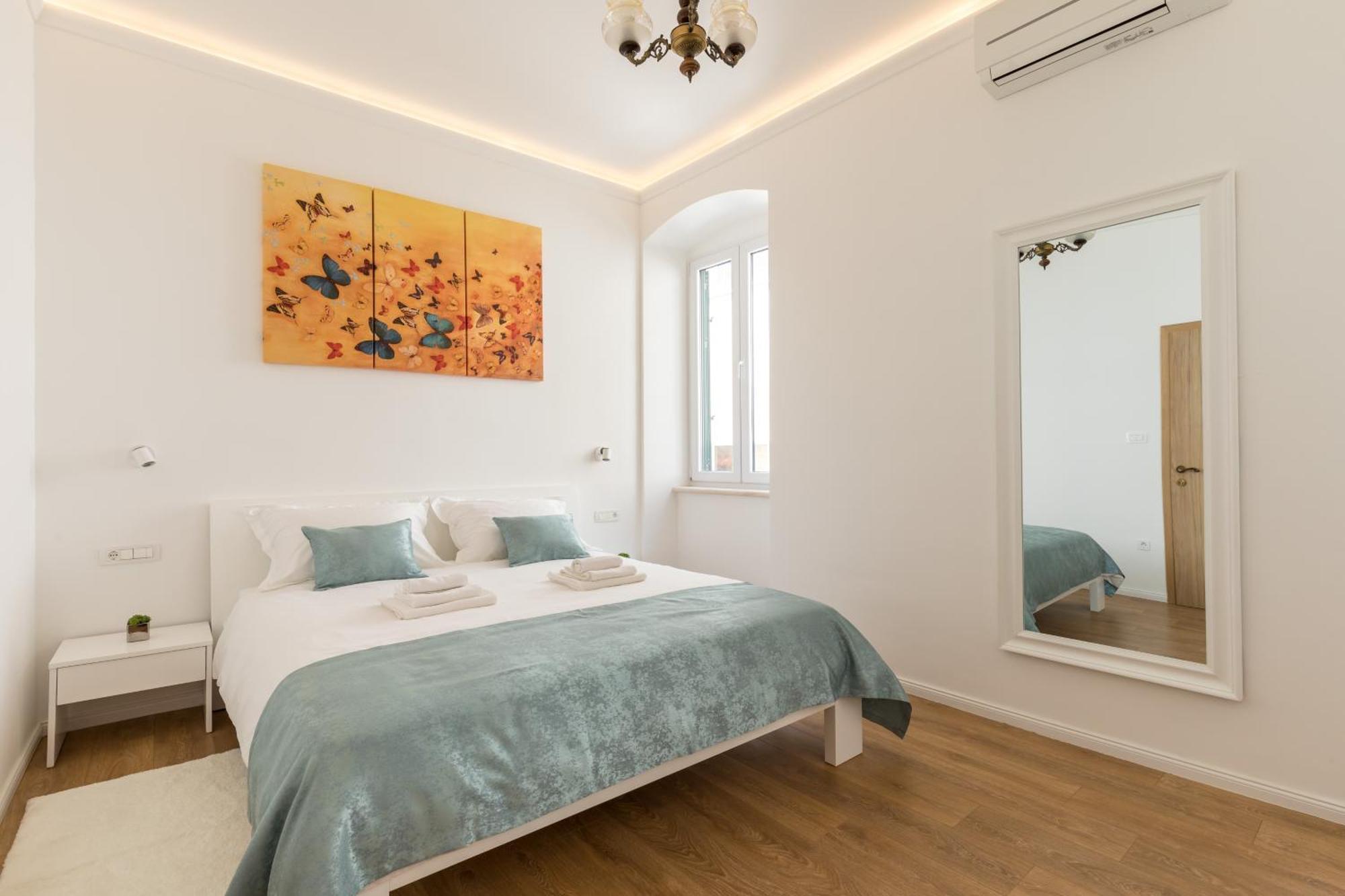 Luxury Rooms In The Center Of Split - Maniva Exterior photo